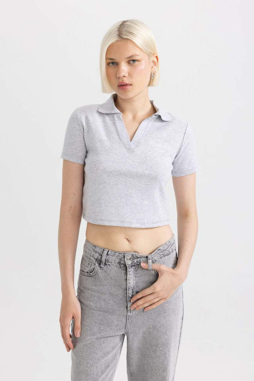 Приталенная футболка с короткими рукавами и воротником-поло с принтом - Defacto фото 3