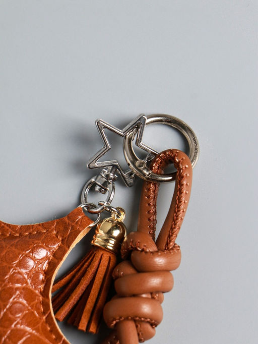 Брелок для ключей на карабине кожзам «Терьер», с узлом, шоколад, на сумку, рюкзак, 14×8×1.2 см
