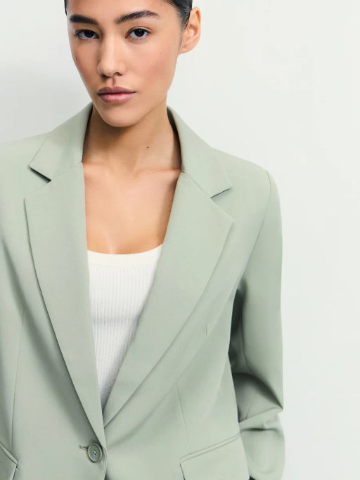 Однобортный жакет прямого кроя / Zarina