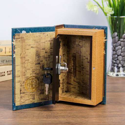 Сейф-книга дерево "Ретро. Цветы. Бабочки" кожзам 17х11х5 см