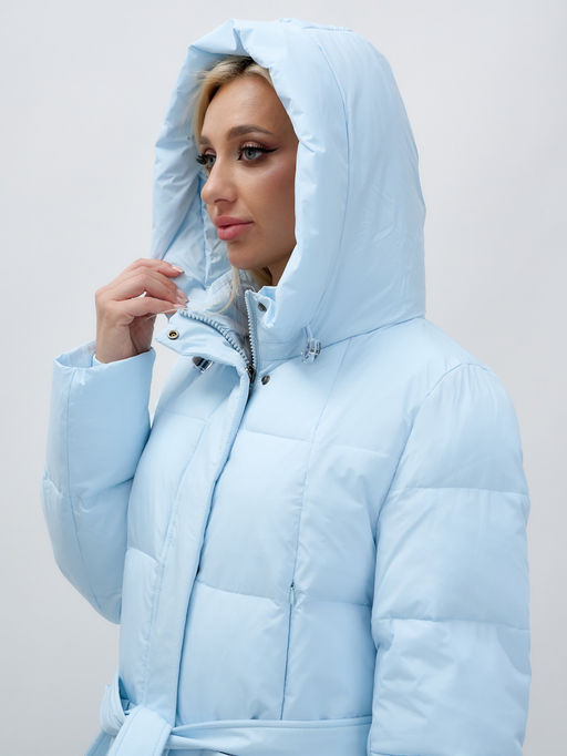 Пальто утепленное стеганное зимнее с капюшоном женское голубого цвета 9609Gl - Mtforce фото 7