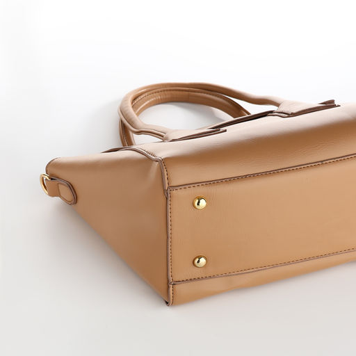 Сумка женская мессенджер на магните, 35×15×23 см, бежевая