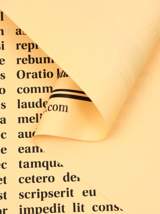 Цена за 15 шт. Пленка флористическая "Газета любви" 65мкм, 50х57 ±1см