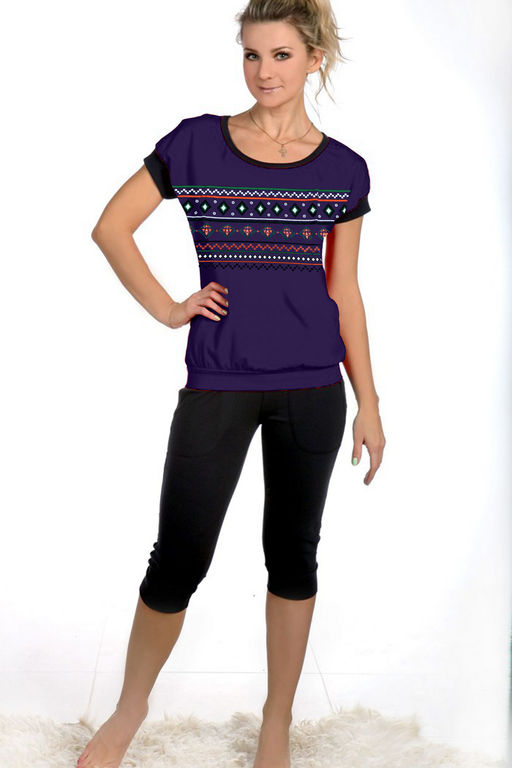 Женская пижама с бриджами и футболкой 50