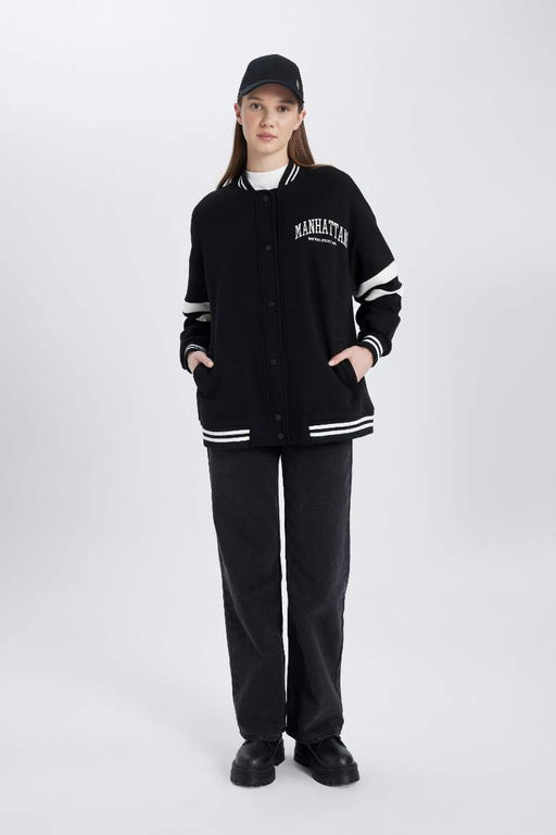 Мягкий пушистый кардиган-бомбер с вышитым воротником колледжа внутри - Defacto фото 6