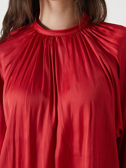 Dik Yaka Oversize Saten Kad?n Bluz