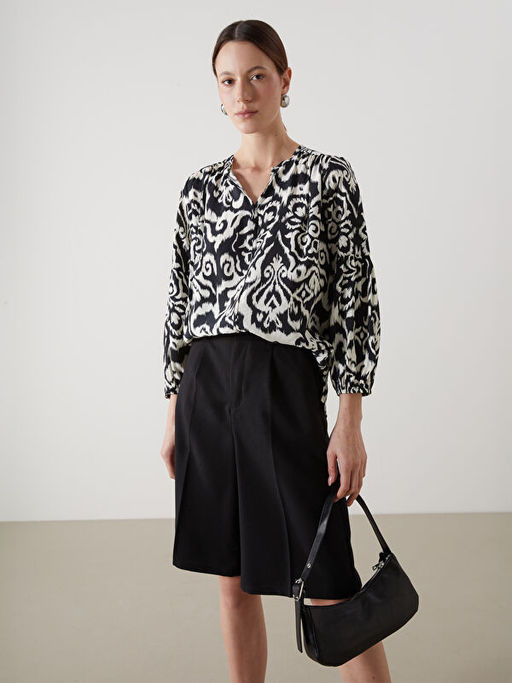 Ka??k Yaka Desenli Kad?n Bluz