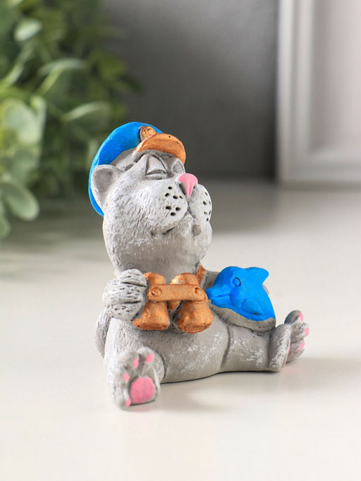 Фигурка полистоун «Кот капитан», 6.3×8.7×7.5 см