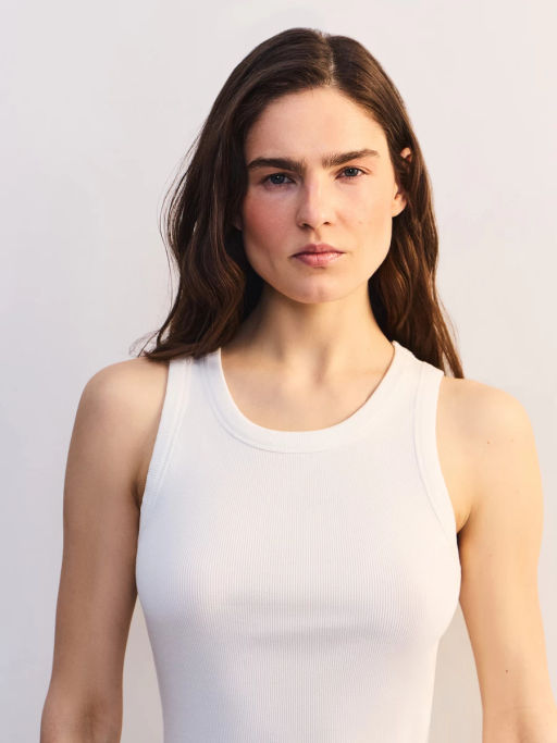 Базовая майка с вырезом халтер TOP0526-1 / Zarina