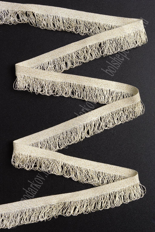 Тесьма отделочная 2 см*5 ярд Бахрома (SF-2462) бежевый/золото - Больше подарков фото 2