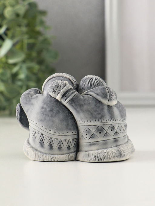 Сувенир "Два рыбака с большой рыбиной" 5,8 см