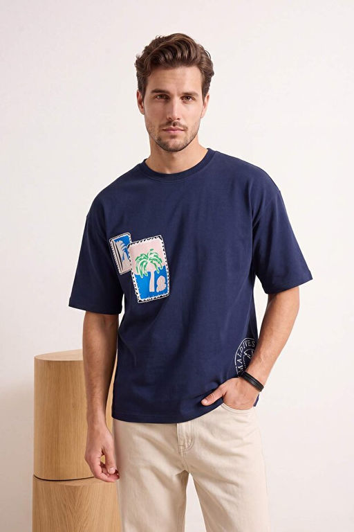 Lacivert Oversize/Geni_ Kesim Tropikal Bask_l_ %100 Pamuk T-Shirt TMNSS25TS00219 - Trendyolmilla фото 2