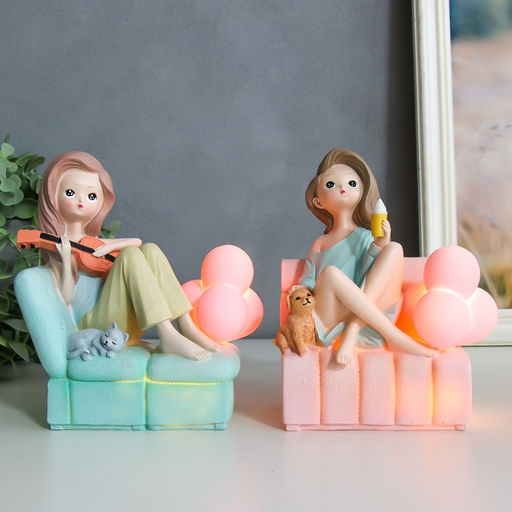 Фигурка светящаяся «Девчонка на диване с гитарой или пёсиком», полистоун, 13×7.5×16 см, МИКС