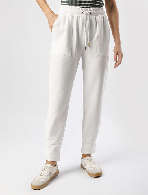 D44.138 Брюки женские молочный