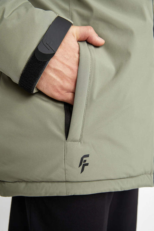 Водоотталкивающее водонепроницаемое пальто приталенного кроя DeFactoFit с флисовой подкладкой и капюшоном  фото 8