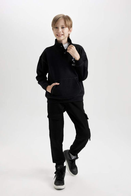 Черные спортивные штаны обычного кроя для мальчиков с эластичной резинкой на талии и карманами - Defacto фото 3