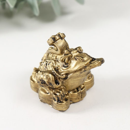 Нэцкэ фигурка полистоун «Денежная жаба с монетой и жезлом Жуи», под бронзу, 5×6×4.5 см