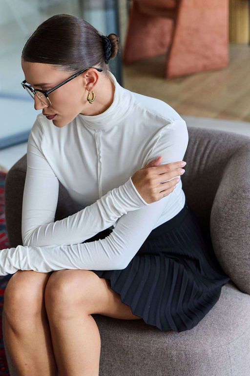 Водолазка облегающая с необработанными швами