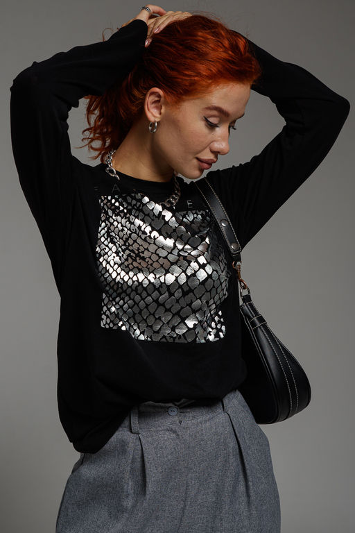 8519 Футболка с длинным рукавом женская