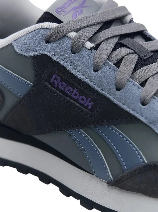 Кроссовки взрослые