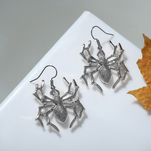 Серьги металл «Паук» в паутине, цвет серебро