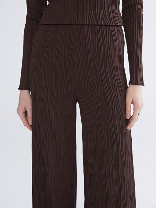 Beli Lastikli Dokulu Kad?n Pantolon