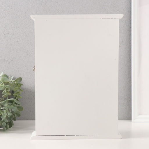 Ключница настенная «Веточка цветочная», дерево, 6 крючков, состаренный белый, 6×22×30 см