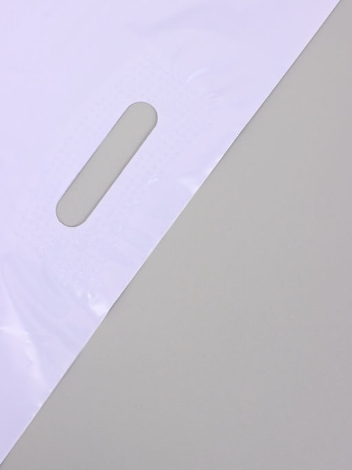 Цена за 50 шт. Пакет полиэтиленовый с вырубной ручкой, лавандовый 40×50 см, 60 мкм