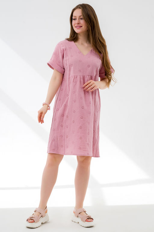 Летнее платье с вышивкой пудровое