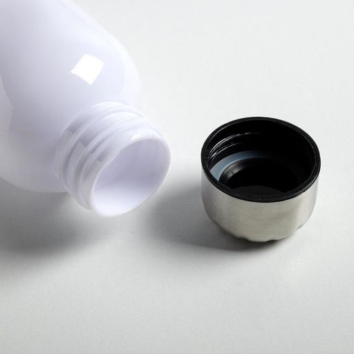 Бутылка для воды пластиковая Обнимай и властвуй, 700 мл