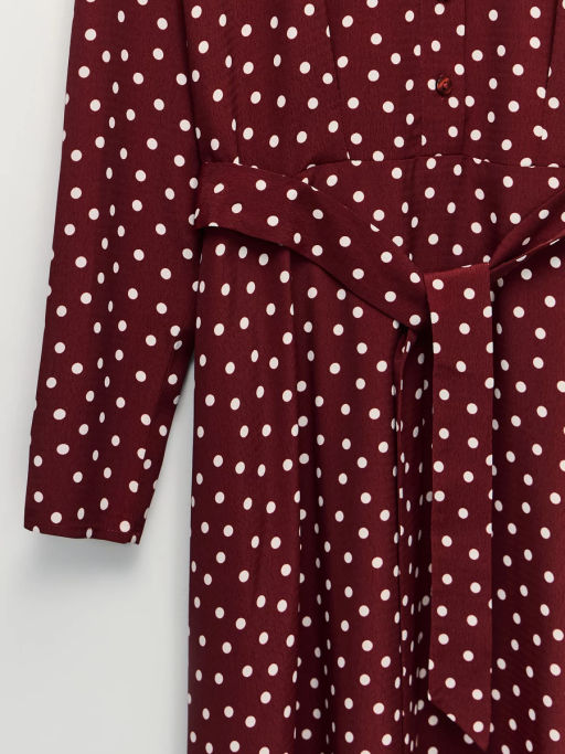 Приталенное платье с принтом в горошек / Zarina