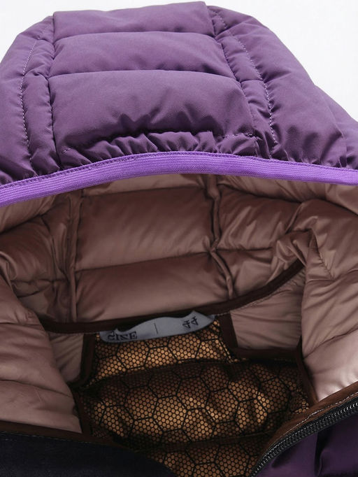 Куртка женская стёганая с капюшоном с графеновой подкладкой темно-фиолетового цвета 9624_1TF