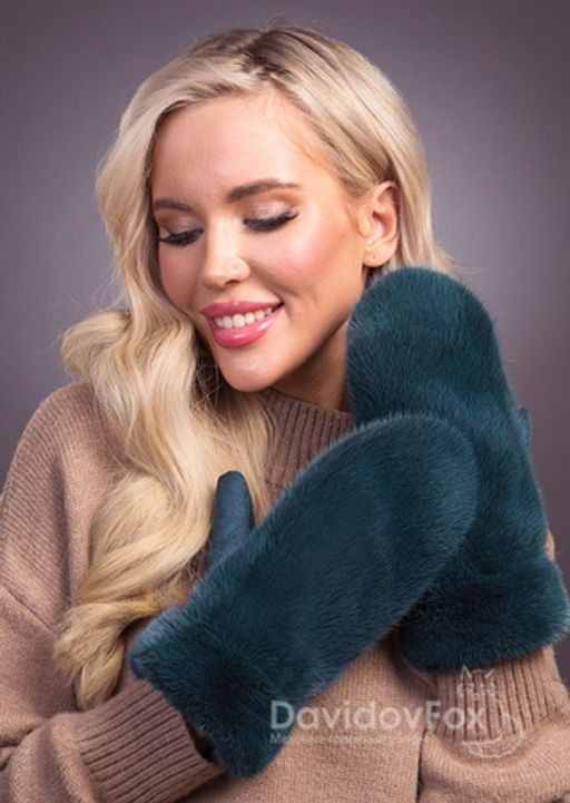 Варежки норка замша изумруд