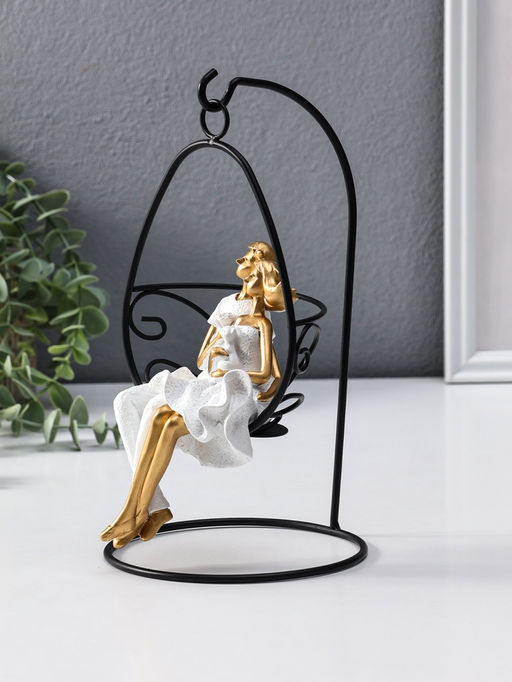 Сувенир полистоун "Парочка качается на качеле" бело-золотой 13,5х13,5х26 см