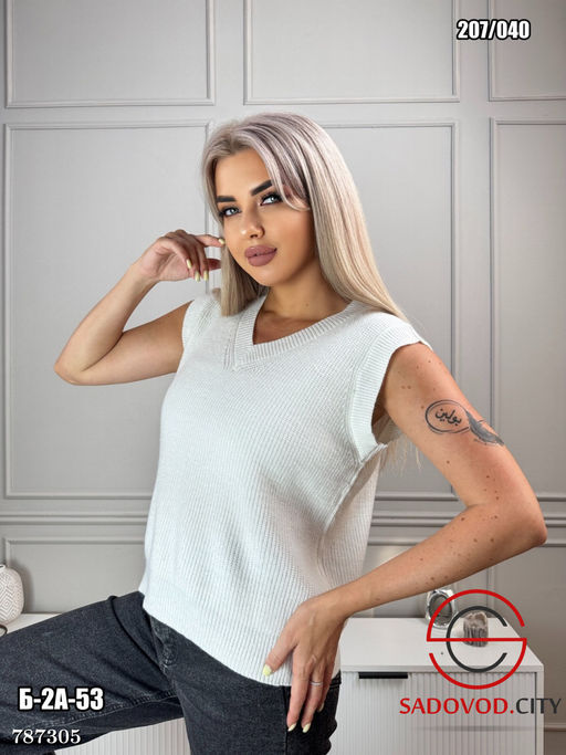 Женская жилетка вязаная