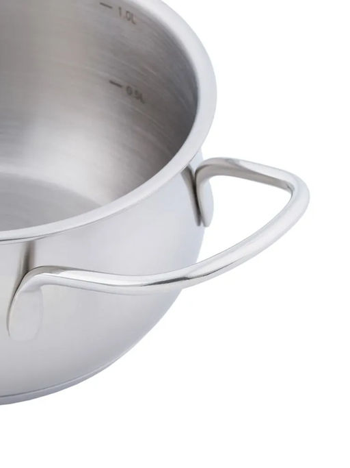 51795 WERNER Набор посуды CASINA из 4 пр. (ковш 14х7,5 см/1,2 л, кастрюля с крышкой 14х7,5 см/1,2 л, сковорода 16х4 см), с индукционным дном. Материал: нержавеющая сталь 18/10. Толщина стенок: 0,6 мм, толщина дна: 3,1 мм.