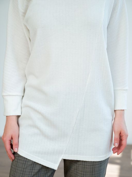 Пуловер трикотажный удлиненный белый - Odis фото 11