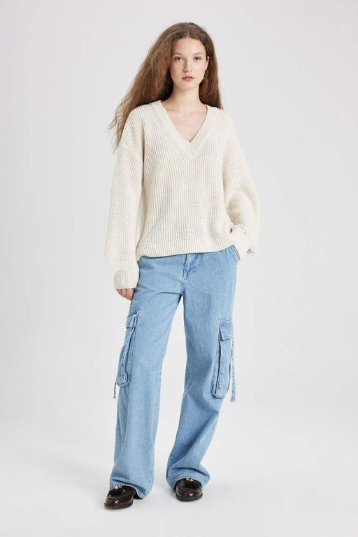 Трикотажный свитер оверсайз с V-образным вырезом - Defacto фото 2