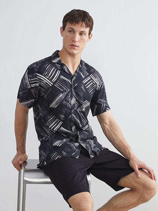 Regular Fit K?sa Kollu Desenli Viskon Erkek G?mlek