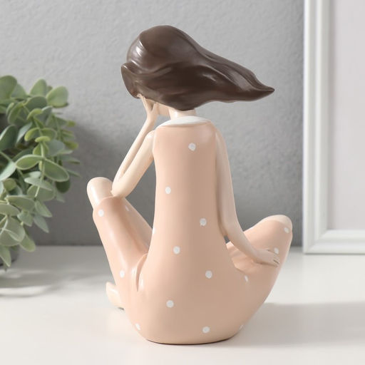 Фигурка полистоун «Малышка в персиковом платье в горошек», 14×11.5×19 см