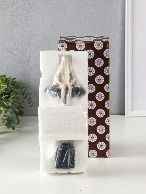Фигура полистоун «Абстракция. Человек на краю», серый с бежевым, 9.5×6×27 см