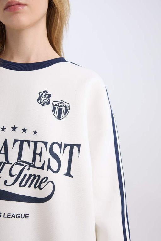 Женский белый крутой толстый свитшот оверсайз с широким кроем и круглым вырезом с принтом - Defacto фото 8