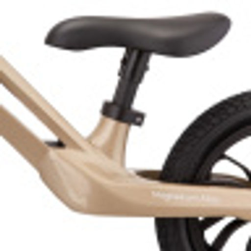 Беговел "Qplay" надувные колеса диаметром 12 дюймов