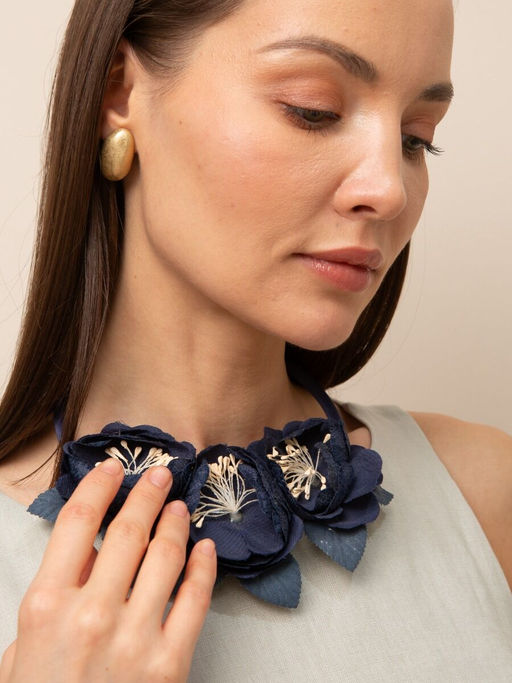 Серьги из матового металла на застежке - Модные истории фото 8