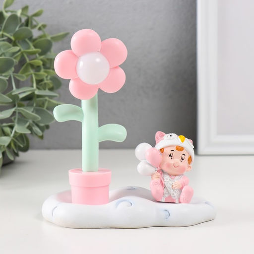 Фигурка светящаяся Малышка в забавной шапке, 12?6.7?13 см, МИКС