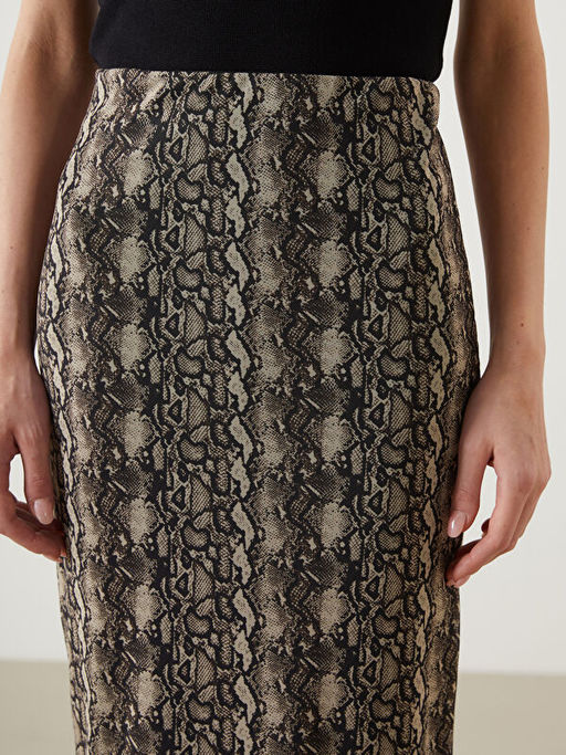 Ekstra Dar Fit Desenli Kad?n Etek