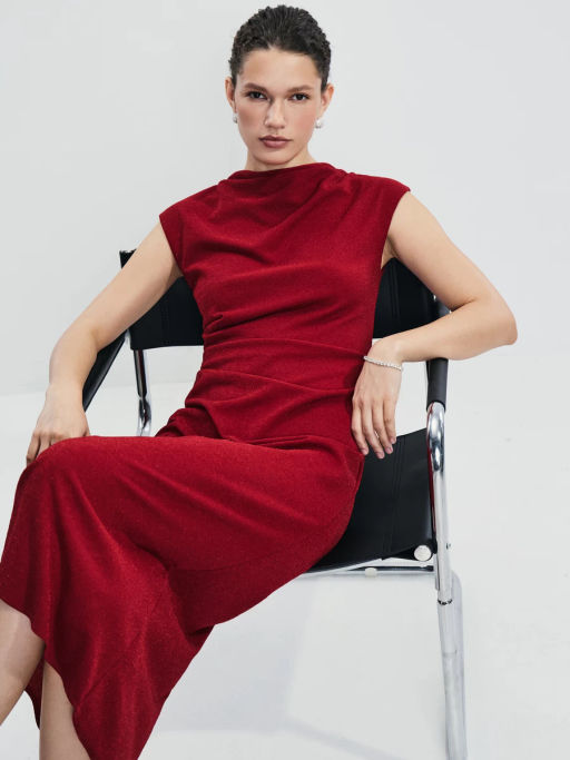 Платье миди приталенного кроя / Zarina