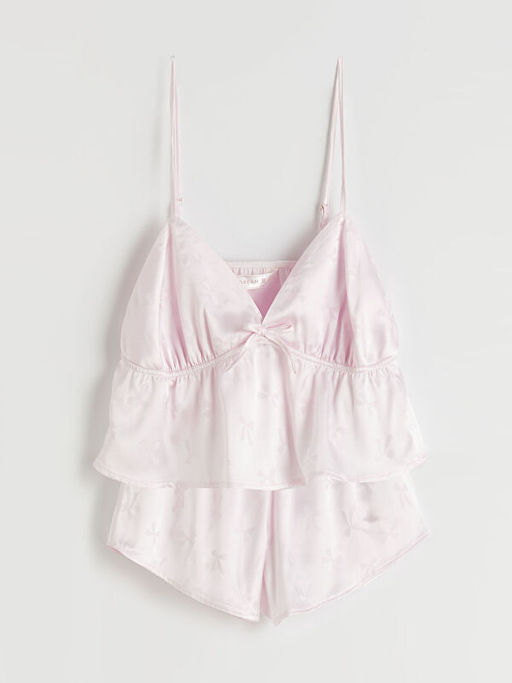 V Yaka Saten Kad?n ?ortlu Pijama Tak?m?