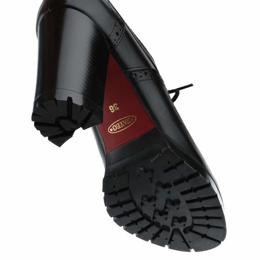 Закрытые туфли на шнурках.SATEG