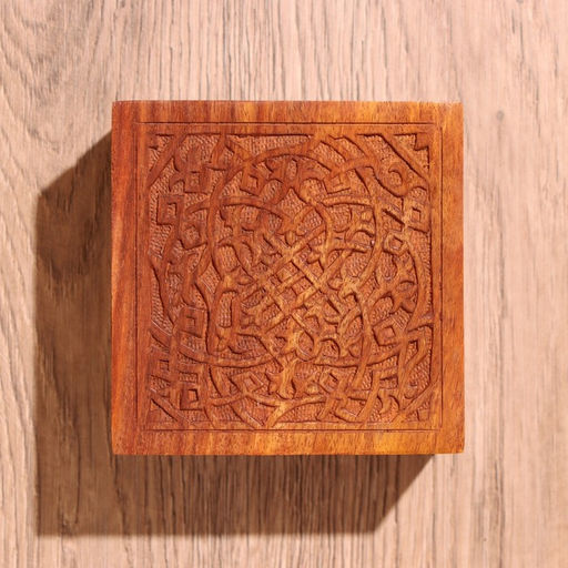 Шкатулка резная, 10×10×6 см, дерево шишам